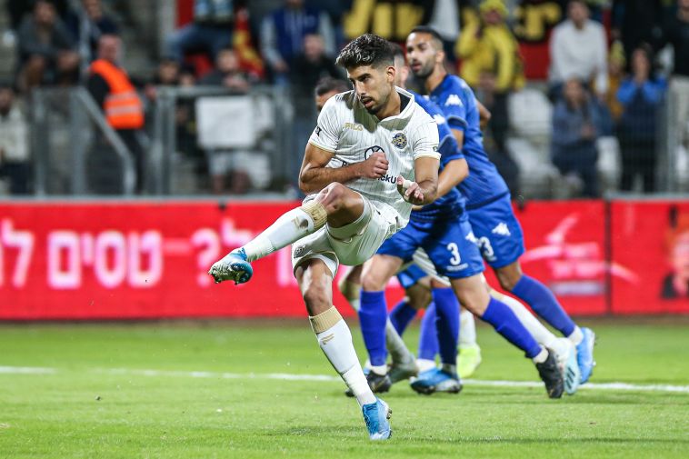 הבעיטה של יונתן כהן בדרך אל הרשת (מאור אלקסלסי)