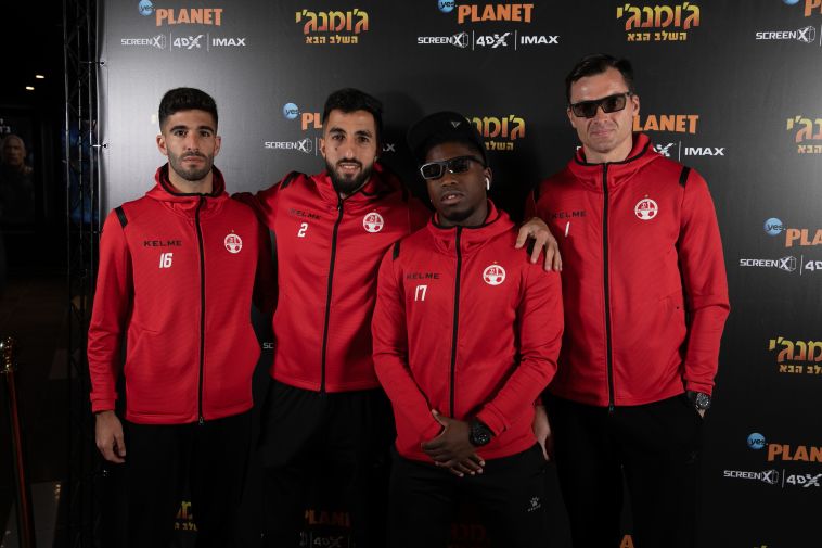 ועל הדרך גם דגמנו משקפי תלת מימד (דיאגו מיטלברג)