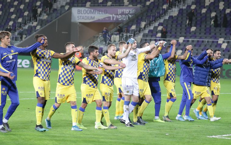 התאוששו מההדחה בגביע. שחקני מכבי ת