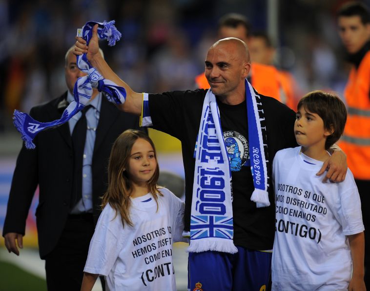 דה לה פניה. דווקא הוא (JOSEP LAGO/AFP via Getty Images) דה לה פניה. דווקא הוא (JOSEP LAGO/AFP via Getty Images)