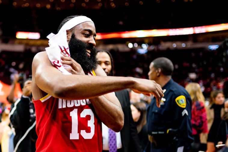הארדן. פזרן גדול (Logan Riely/NBAE via Getty Images)