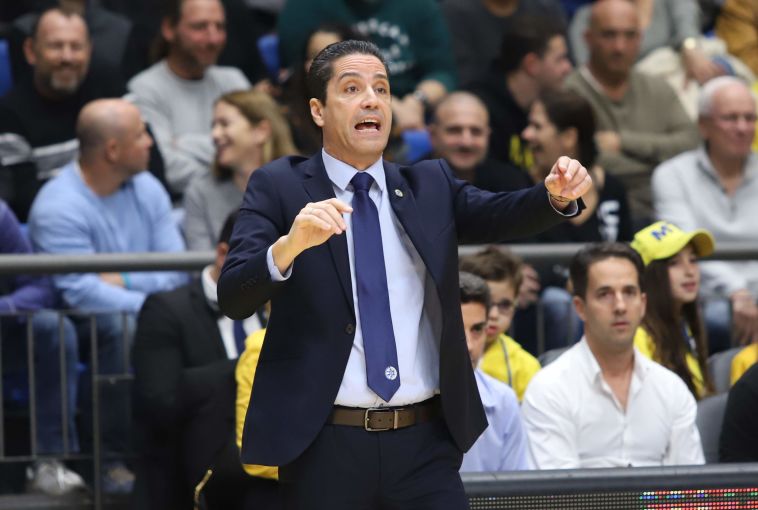 ספרופולוס. עוד ניצחון שנראה קל (עדי אבישי)