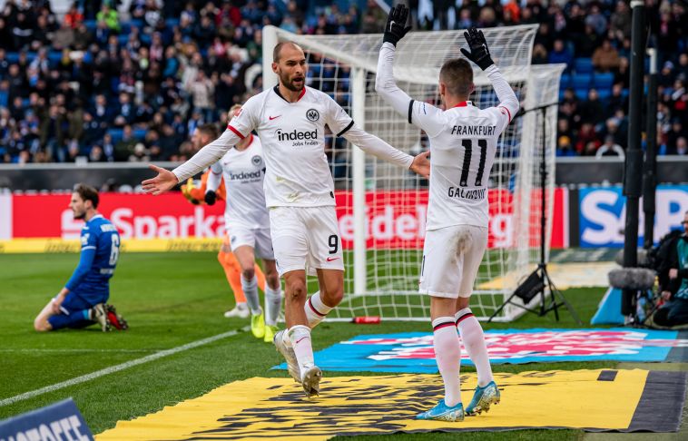 דוסט חוגג את שער היתרון של פרנקפורט (Alexander Scheuber/Bongarts/Getty Images)