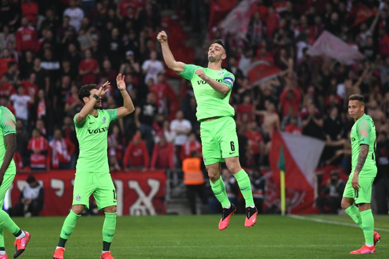 הקשר האחורי הטוב בישראל. נטע לביא חוגג (עומרי שטיין)