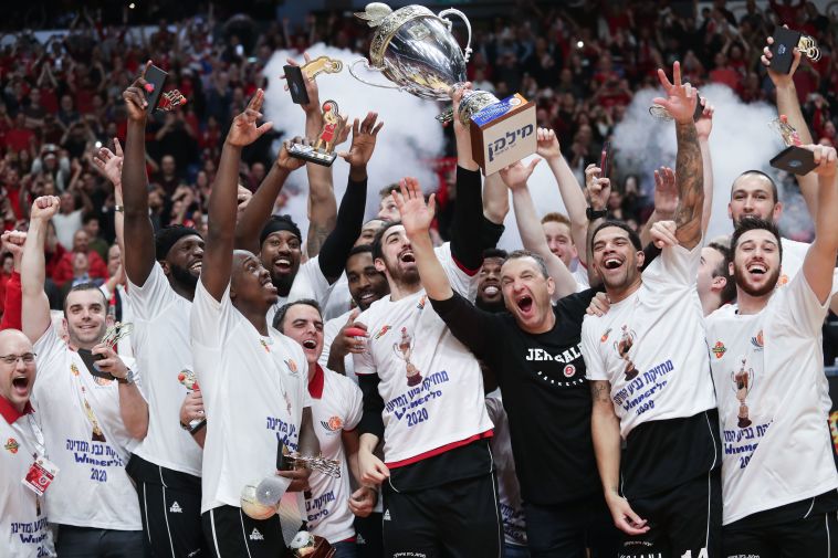 תרבות ניצחונות מתפתחת. הפועל ירושלים חוגגת זכייה (דני מרון)
