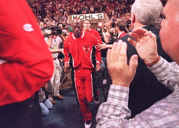מייקל ג'ורדן. הסדרה תדון בתעלומת אביו? (BRIAN BAHR/AFP via Getty Images)