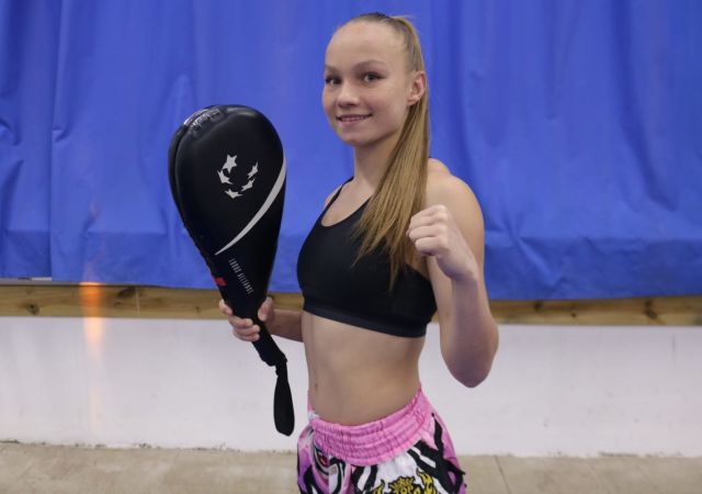 צפו ביוליה סצ'קוב מנצחת את ירדן ג'רבי וזוכה באליפות אומנויות הלחימה הוירטואלית