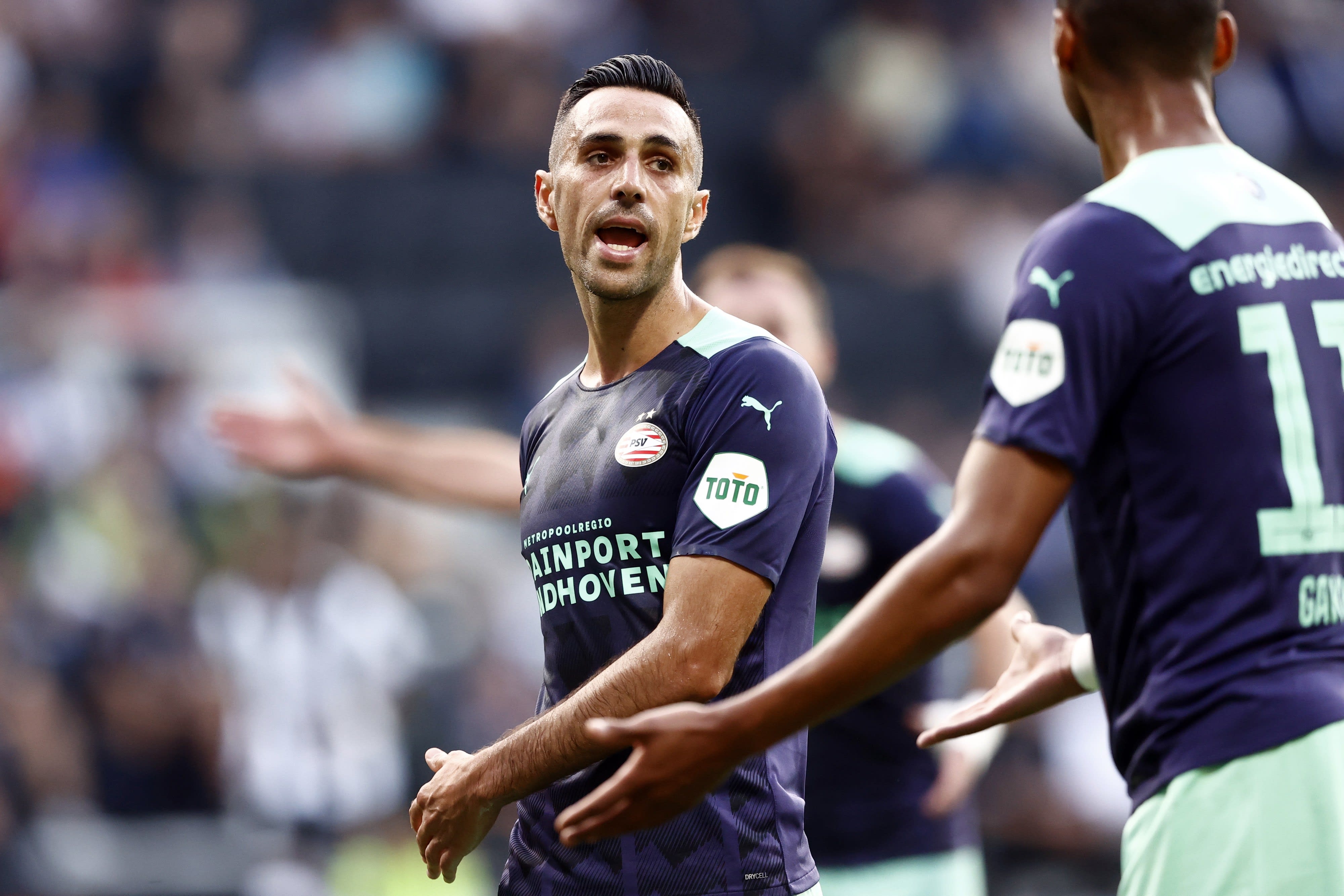 ערן זהבי שחקן פ.ס.וו איינדהובן