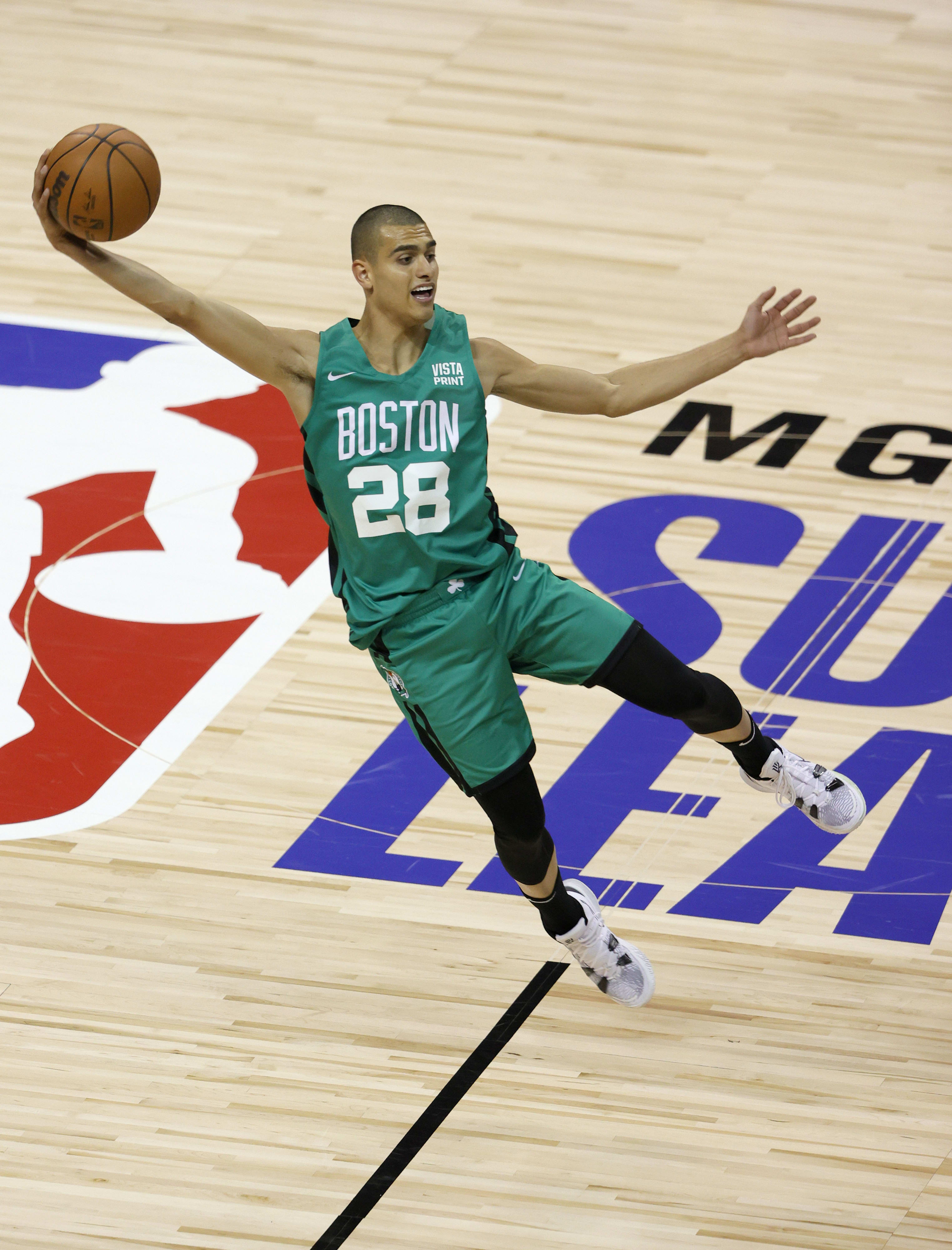 ים מדר במדי בוסטון סלטיקס