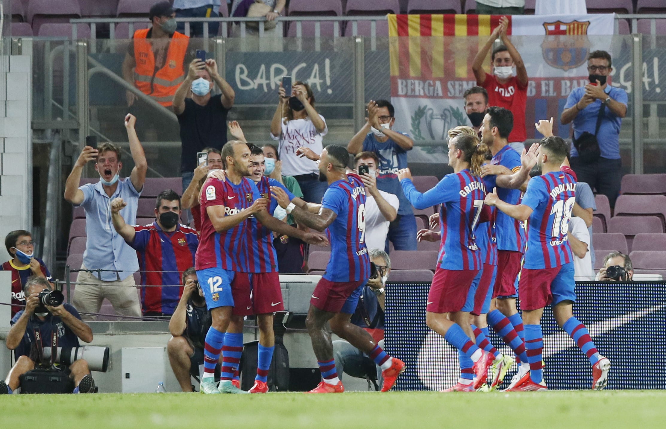 מרטין ברייתווייט חוגג שער לזכות ברצלונה