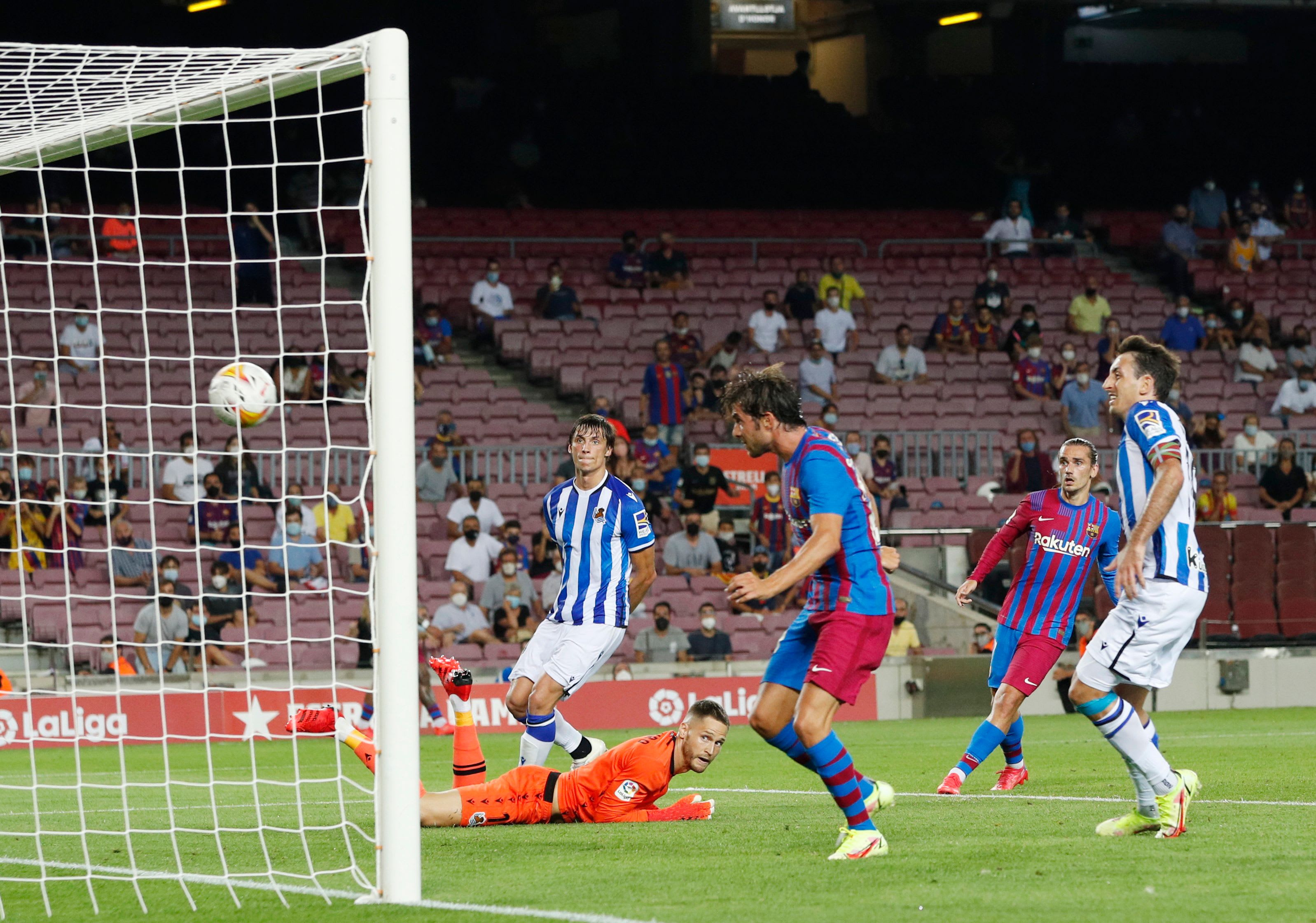 סרג'י רוברטו שחקן ברצלונה כובש שער