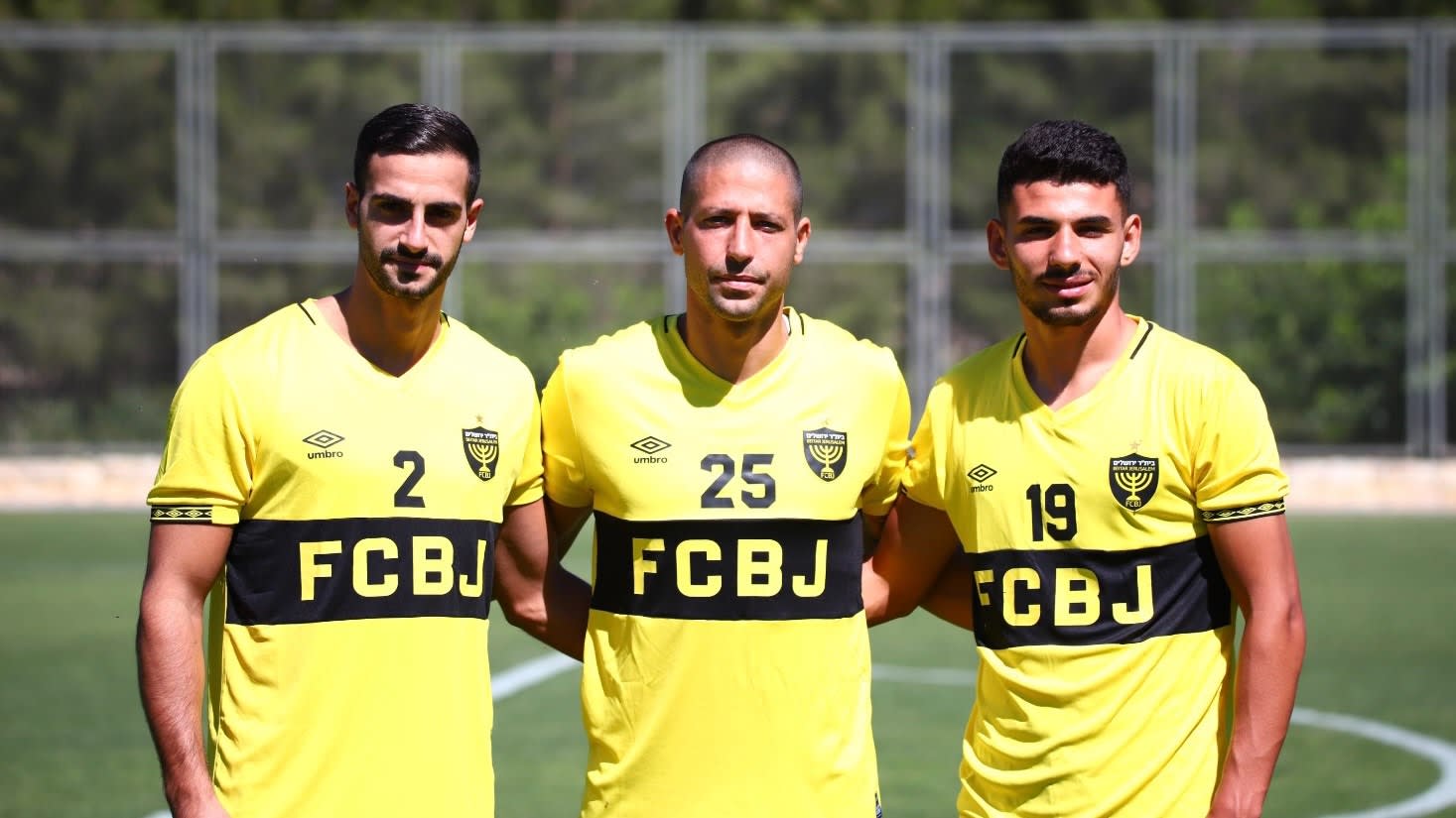 בר כהן (מימין), חגי גולדנברג, אבישי כהן שחקני בית"ר ירושלים